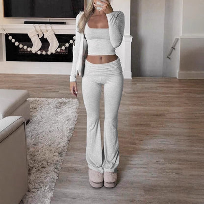 Casual lounge set for women with long sleeve top and flared pants Chic und Stil