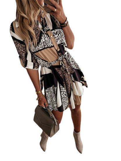 Robe chemise féminine tendance avec motif géométrique et nœud cintrable Chic und Stil