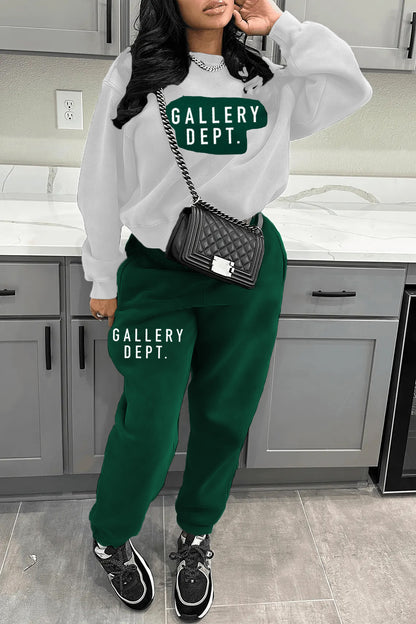 Women's Sweatshirt and Pants Set with a Chic Modern Graphic Design and Style