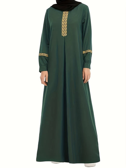 Robe kaftan pour femmes avec des accents dorés élégants et des manches longues Chic und Stil