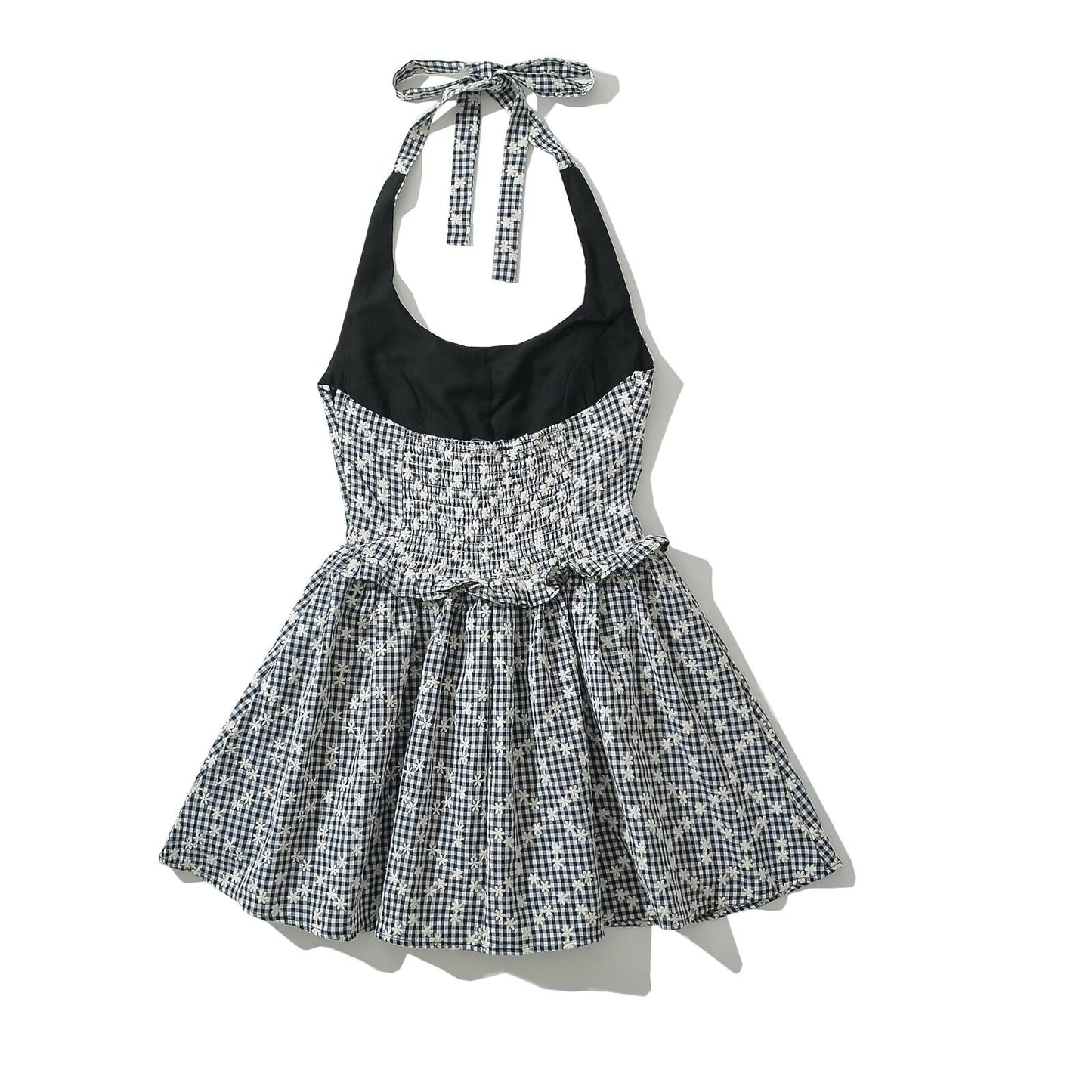 Robe de loisirs pour dames avec un dos nu ludique et un design à carreaux floraux Chic und Stil