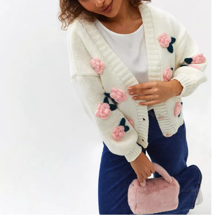Dames Pull en laine douillet avec des applications florales et coupe oversize Chic und Stil