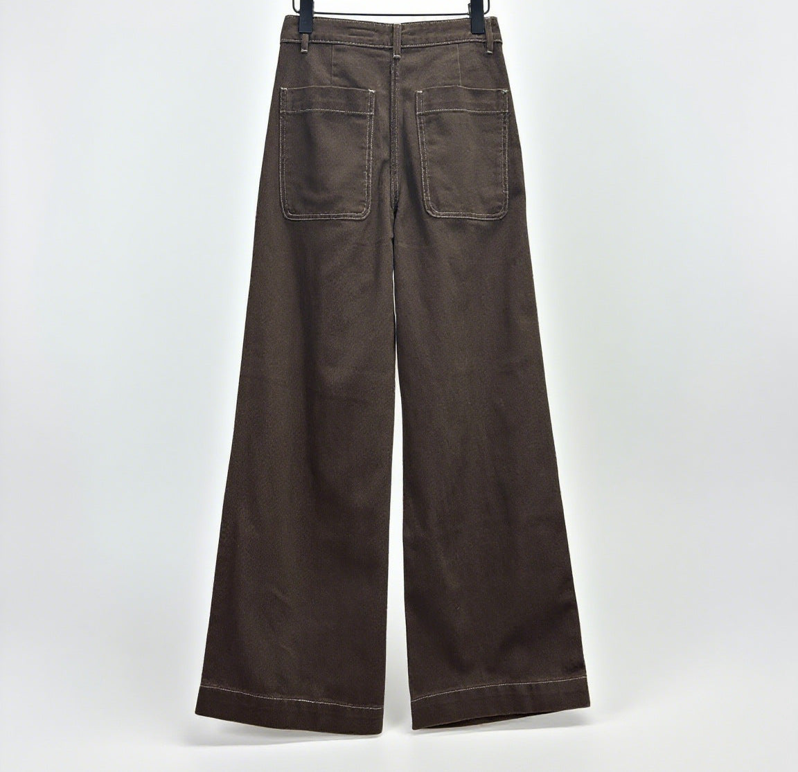 chocolate-colored / 32