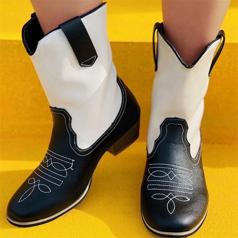Bottes de cowboy pour femmes avec une broderie riche en détails et une coupe à la mode Chic und Stil