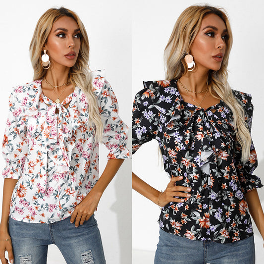 Chemisier femme avec détails froncés et design floral Chic und Stil