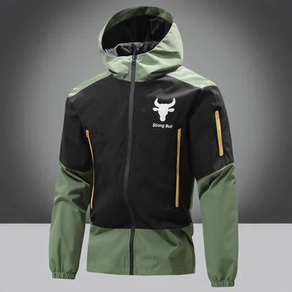 Functional jacket for men in waterproof material with practical zipped pockets Chic and Style