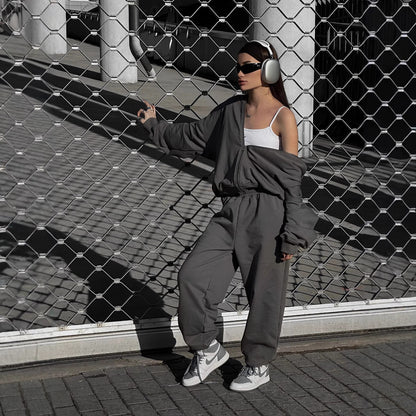 Casual outfit for women with wide pants and sporty jacket Chic and Style