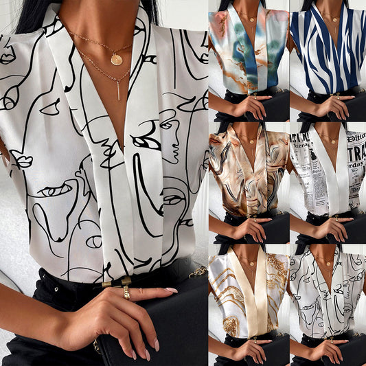Blouse en soie pour femmes avec imprimé abstrait Chic und Stil