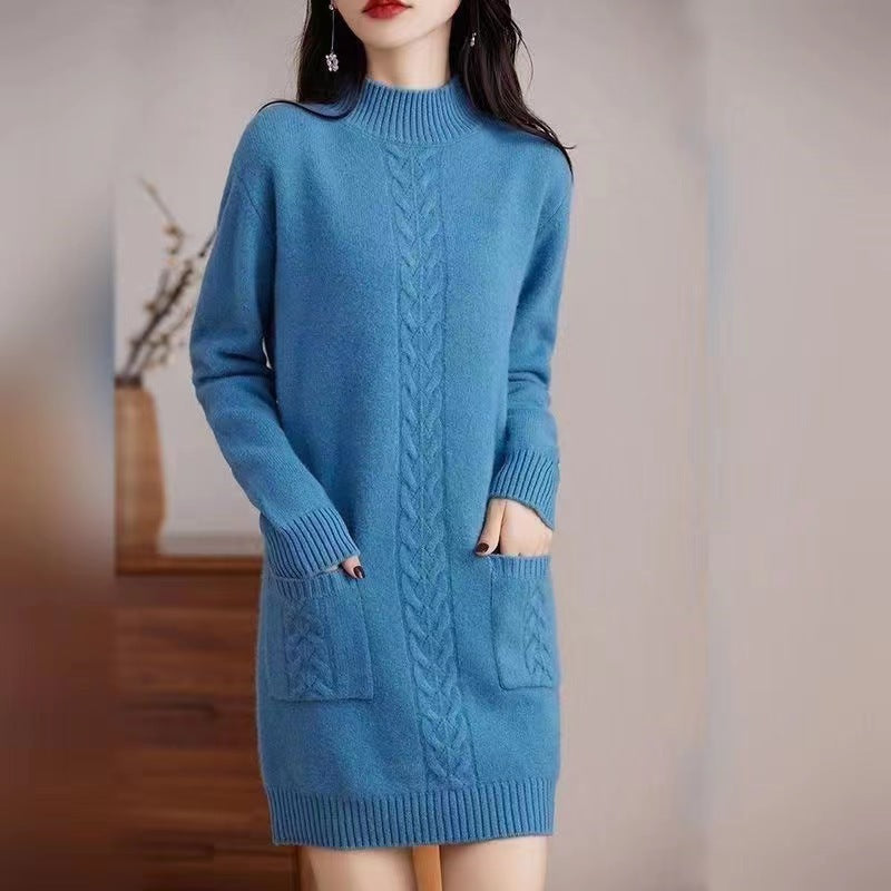 Robe en tricot pour femmes avec un design de poches pratique et un motif de tresses élégant Chic und Stil