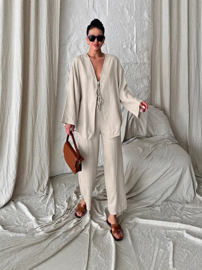 Casual set for women with a loose top and comfortable pants Chic and Style