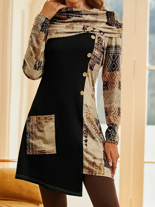Robe tunique féminine moderne avec un design patchwork artistique et des détails de boutons Chic und Stil