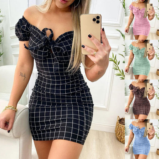 Robe ajustée pour femmes avec détails en volants Chic und Stil