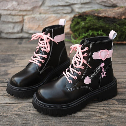 Bottes à la mode pour dames avec des détails en forme de cœur et d'étoile Chic und Stil