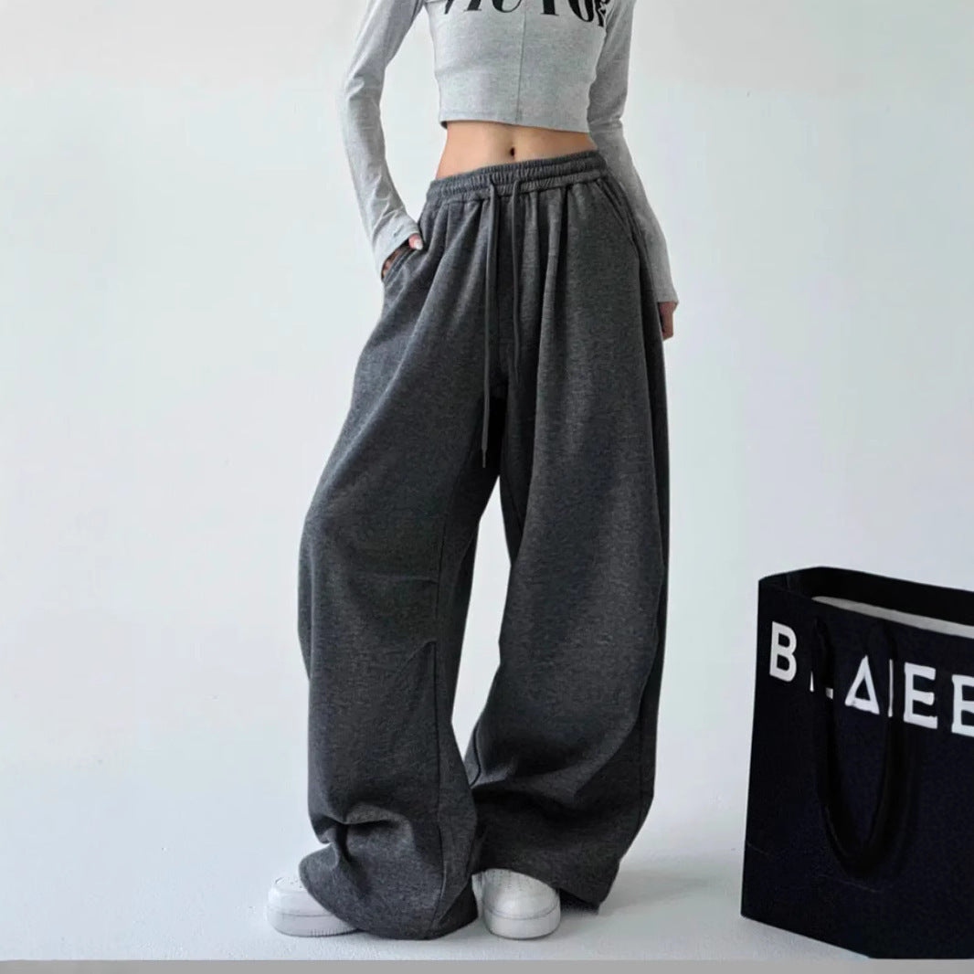 Wide sweatpants for women with elastic waistband and relaxed fit Chic and Style