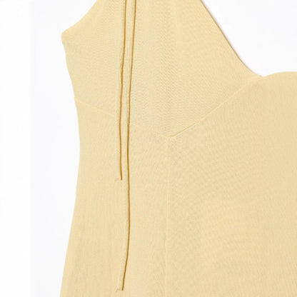 Robe maxi pour femmes avec des détails de volants volumineux et des bretelles spaghetti réglables Chic und Stil