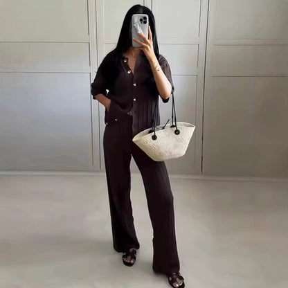 Wide knit palazzo pants for women with an elastic waistband and elegant structure Chic and Style