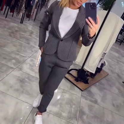 Women Elegant Blazer Set with Striped Pattern and Fitted Pants Chic and Style