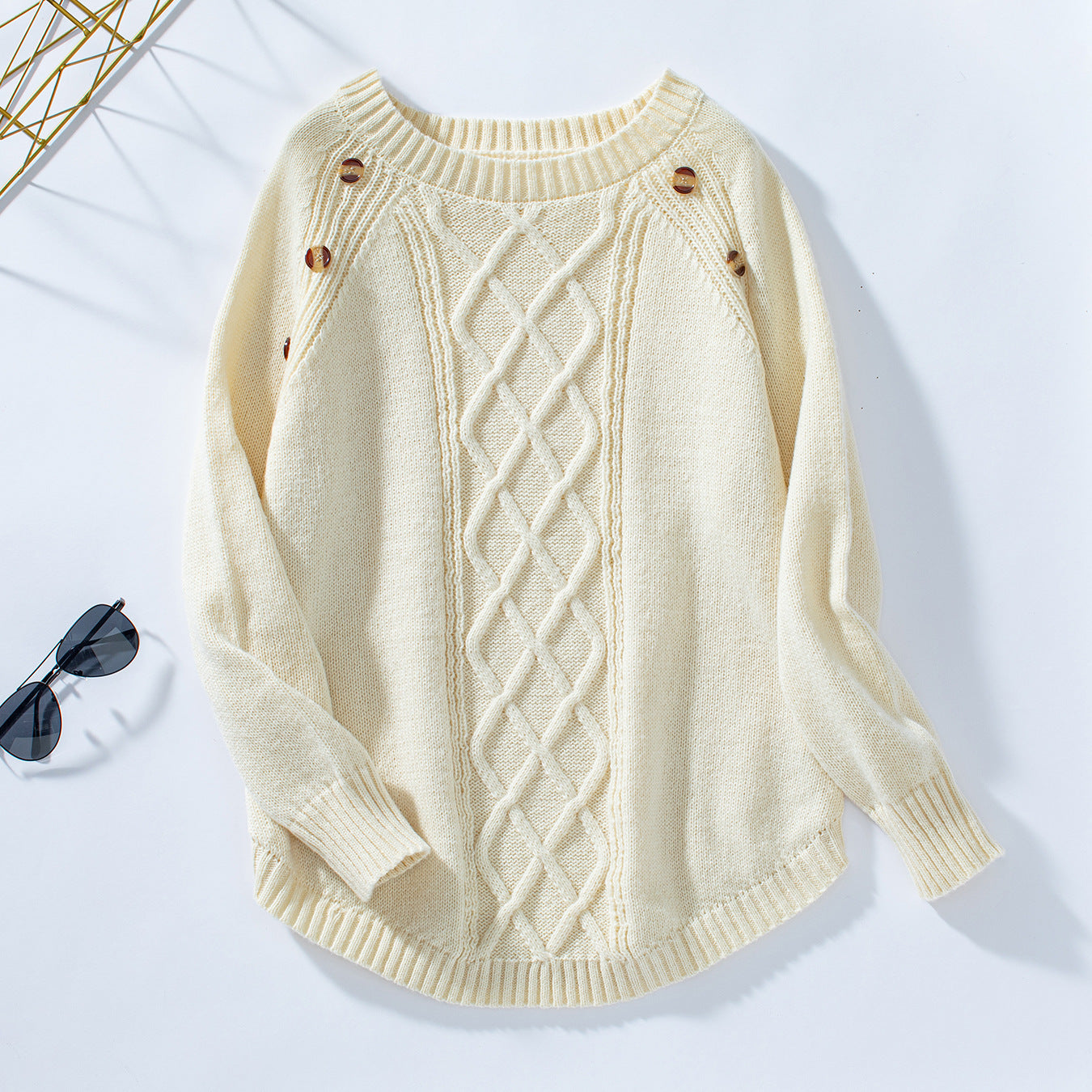 Pull en tricot pour femmes avec motif en relief décoratif et détails de boutons Chic und Stil