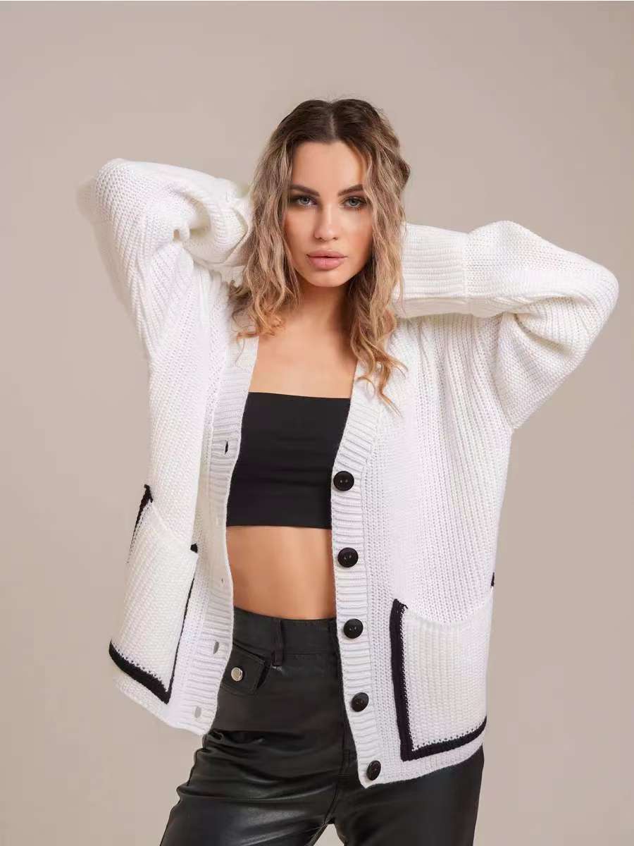 Cardigan en tricot décontracté pour femmes avec poches contrastantes et détail de bouton classique Chic und Stil