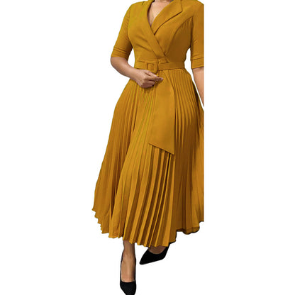 Robe de soirée plissée pour femmes avec design cintré Chic und Stil