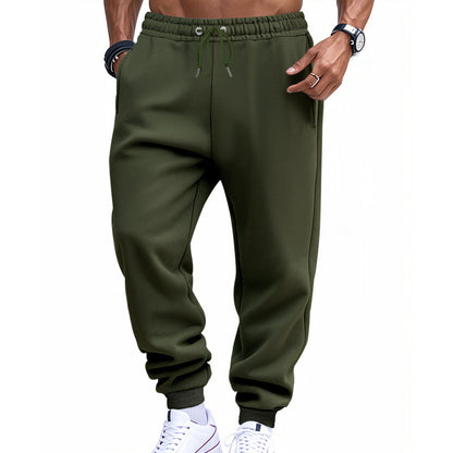 Comfortable sports pants for men with elastic waistband and practical side pockets Chic and Style
