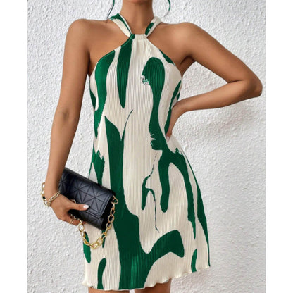 Robe courte mode pour femmes avec un design de dos nu raffiné Chic und Stil