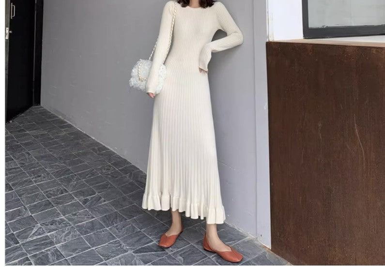 Robe en tricot pour femmes avec ourlet évasé et élégants détails en côtes Chic und Stil