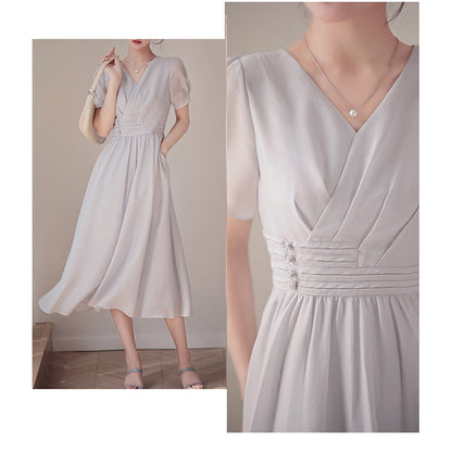 Robe enveloppante élégante pour femmes avec détail plissé Chic und Stil