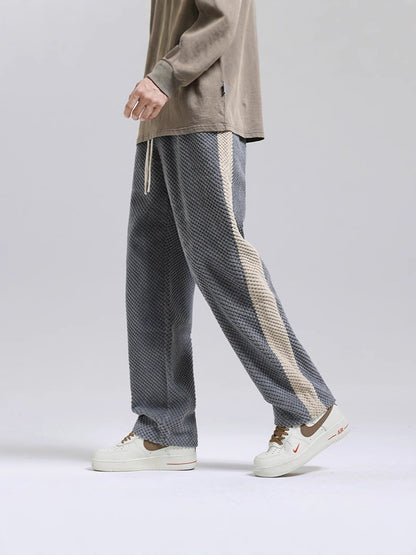 Comfortable leisure pants for ladies with textured fabric and chic side stripes
