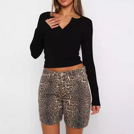 Chemisier à manches longues pour femmes avec détails boutonnés et coupe moulante Chic und Stil