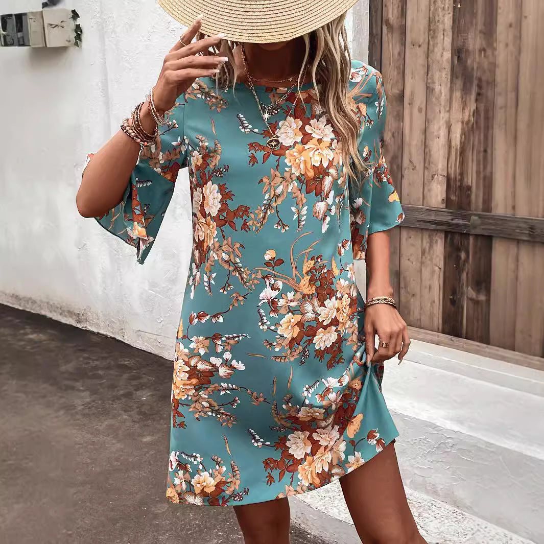 Robe d'été femme à fleurs avec des manches volantées élégantes et un col rond Chic und Stil