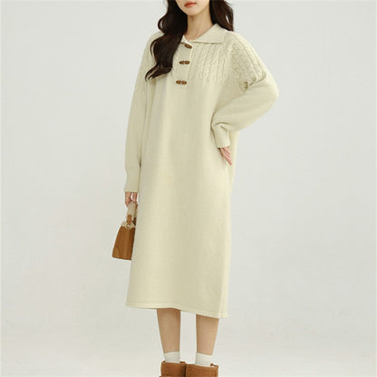 Robe tricotée pour femmes avec col et détails de boutons Chic und Stil