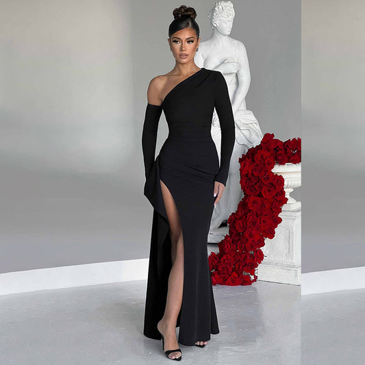 Robe de soirée à une épaule à fente haute Chic und Stil