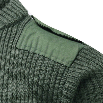 Pull en tricot pour hommes avec décolleté en V et détails décoratifs sur les épaules Chic und Stil