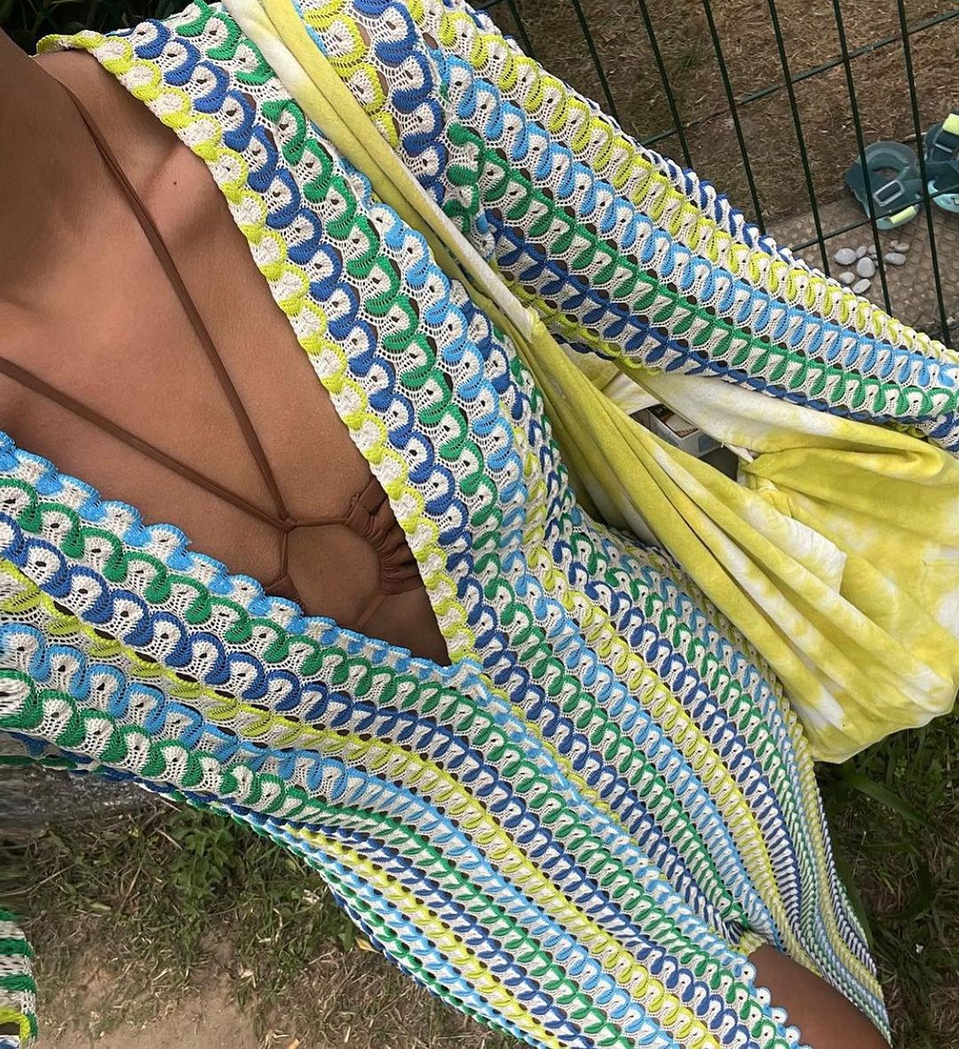 Robe maxi élégante pour femmes avec décolleté en V profond et manches larges Chic und Stil