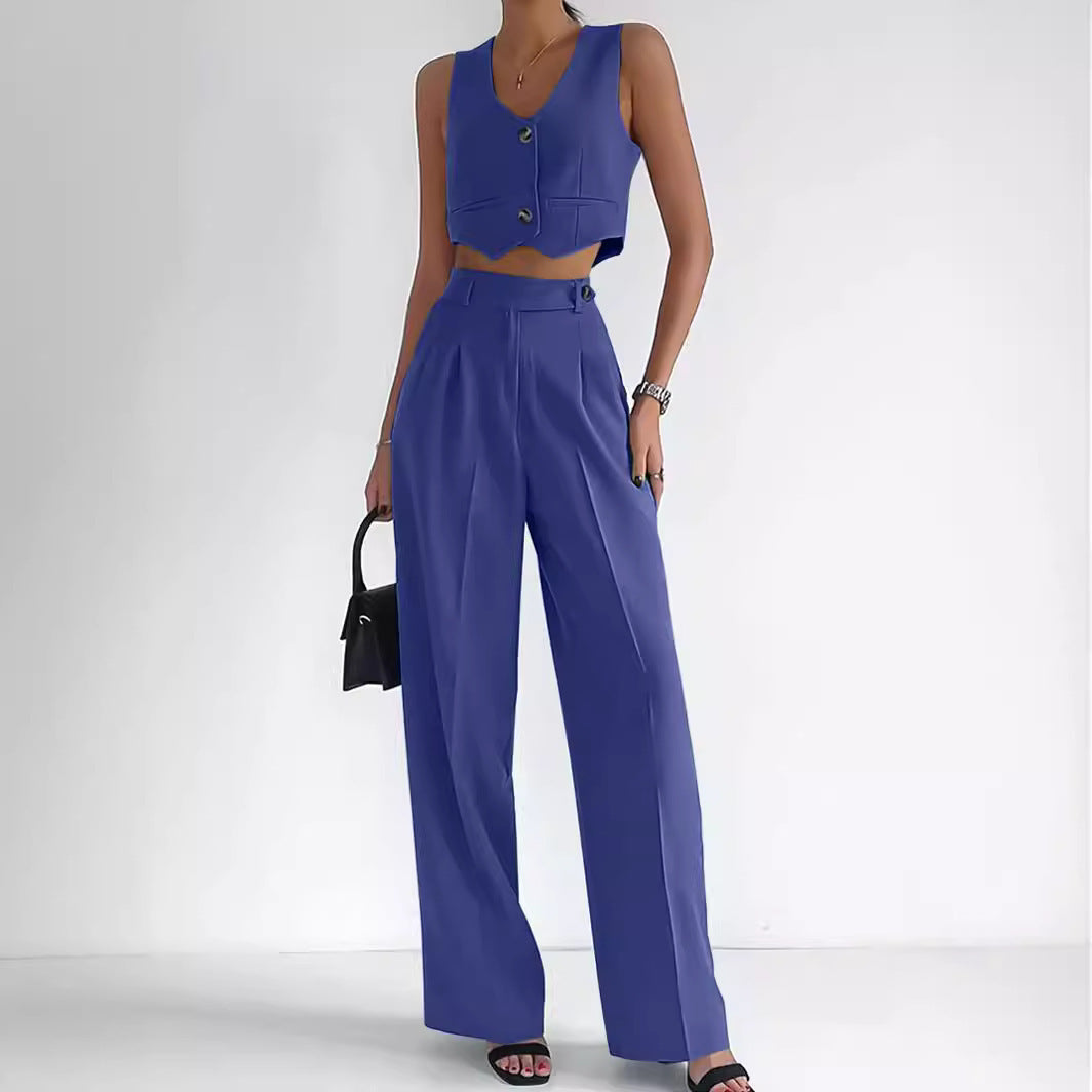 Women's trendy two-piece set with mid-calf pants and modern crop top Chic and Style