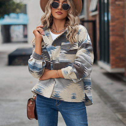 Chemise d'été pour femmes en mélange de laine de haute qualité avec un motif tendance et des poches pratiques Chic und Stil