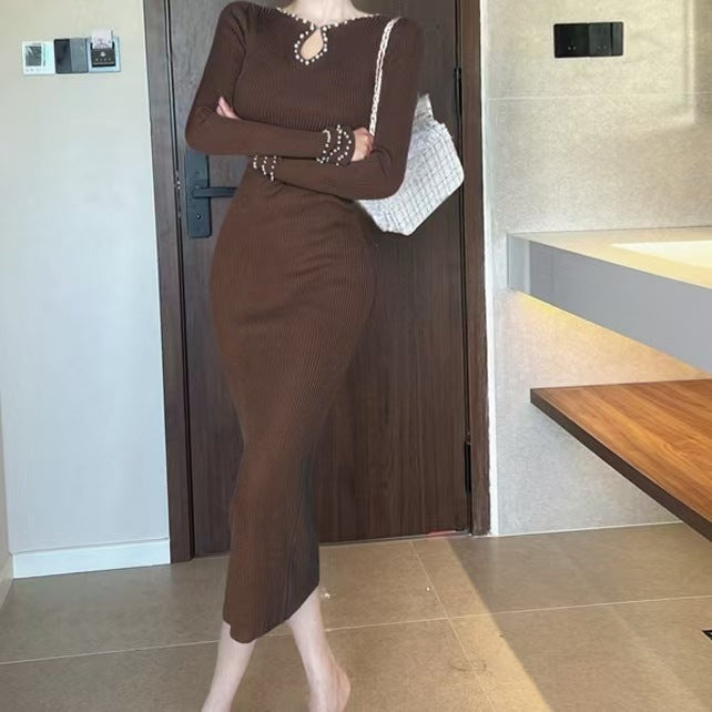 Robe maxi tricot pour femmes avec détail d'yeux de clé et ornements en perles Chic und Stil