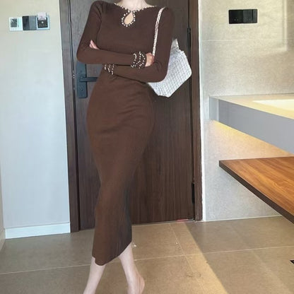 Robe maxi tricot pour femmes avec détail d'yeux de clé et ornements en perles Chic und Stil