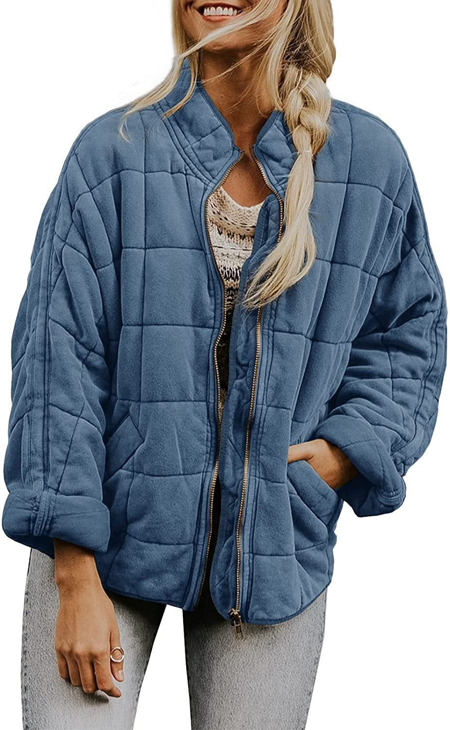 Quilted jacket for women with high collar and practical pocket Chic and Style