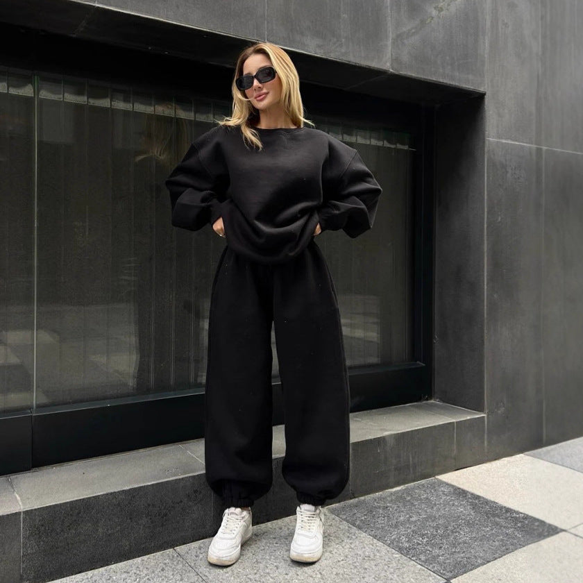 Chic and Style women's casual and comfortable sweatshirt and pants set