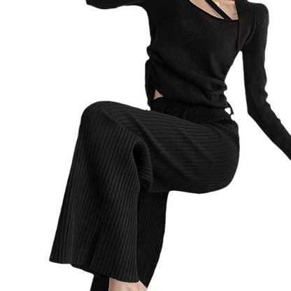 Chic and Style women's pleated high-waisted pants with elastic waistband