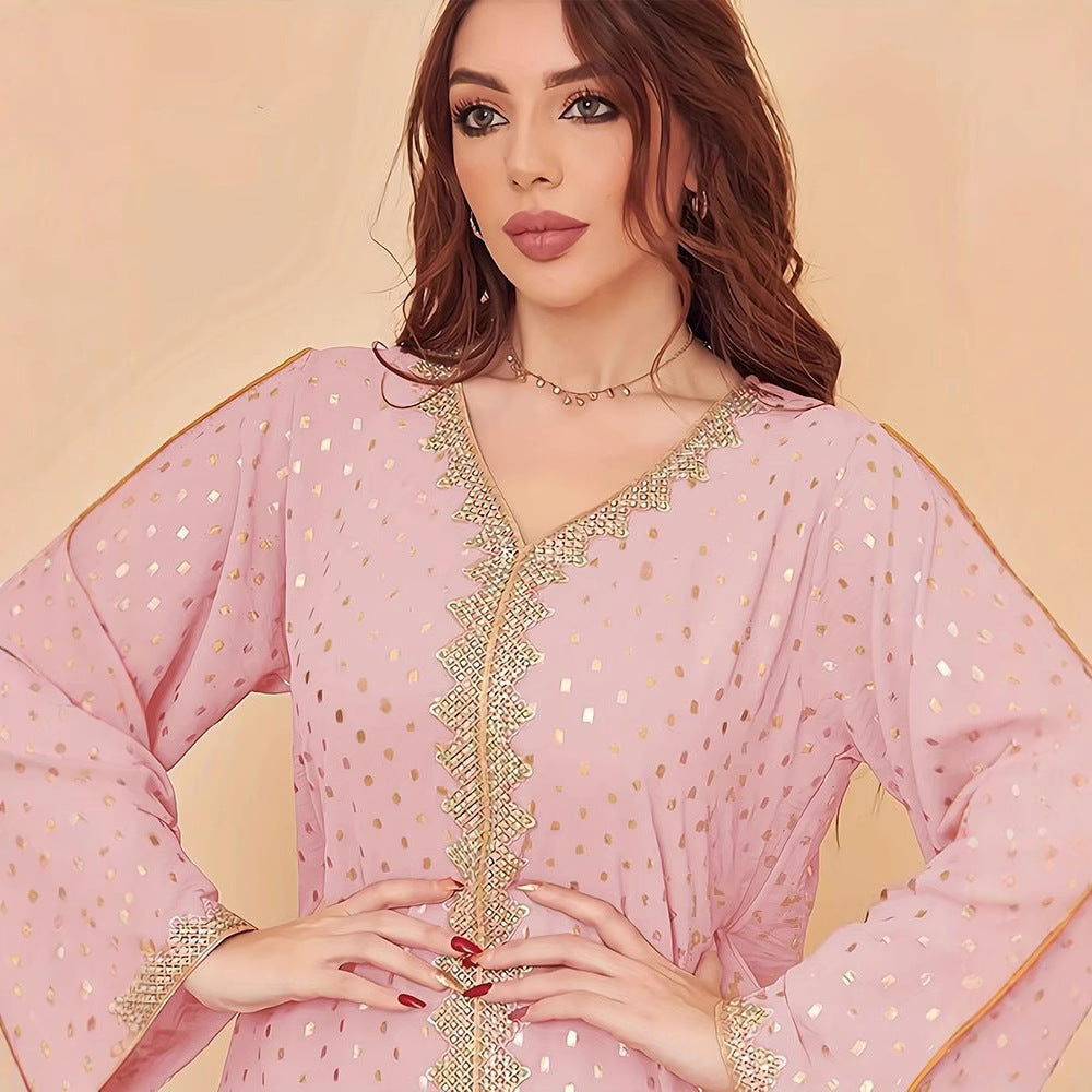 Robe kaftan pour femmes avec un élégant design de broderie et une coupe large Chic und Stil