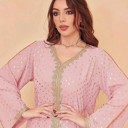 Robe kaftan pour femmes avec un élégant design de broderie et une coupe large Chic und Stil