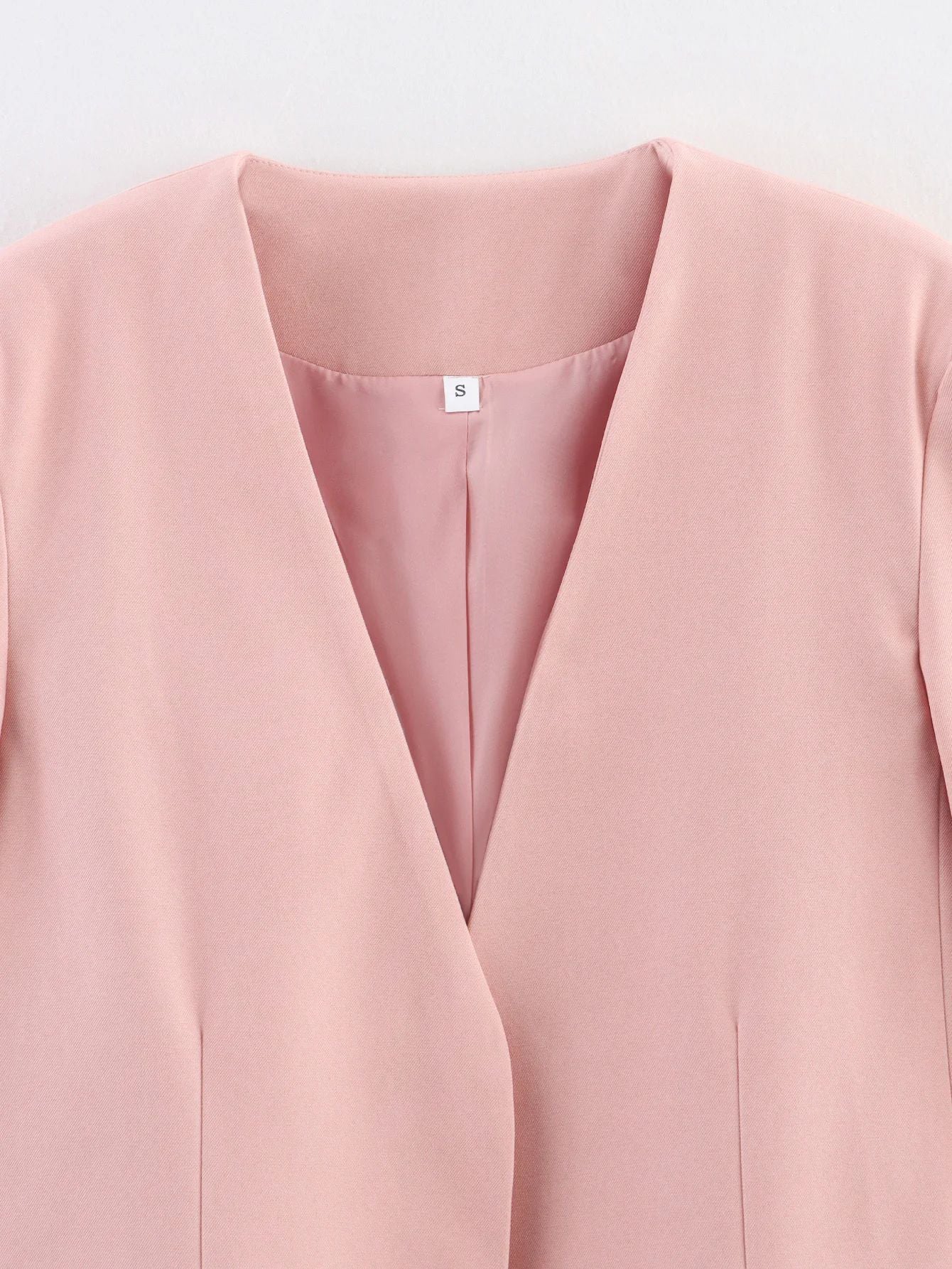Blazer féminin tendance sans fermeture avec silhouette élégante Chic und Stil