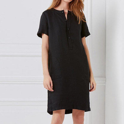 Robe chemise pour femmes avec poches pratiques et patte de boutonnage Chic und Stil