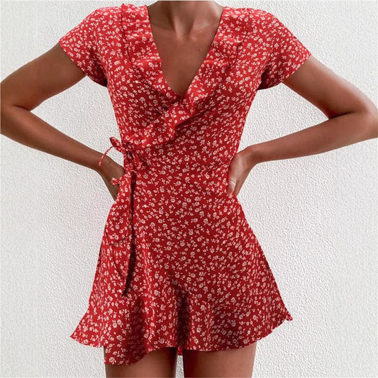 Robe d'été ludique pour femmes avec des détails en volants et des motifs floraux Chic und Stil