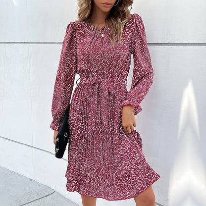 Robe portefeuille femme avec détails froncés et ceinture à la taille Chic und Stil