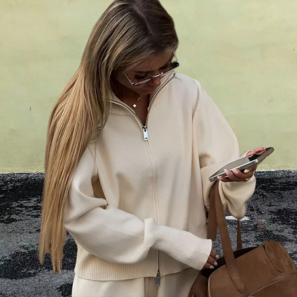 Pull en tricot sportif pour femmes avec col montant et fermeture éclair Chic und Stil