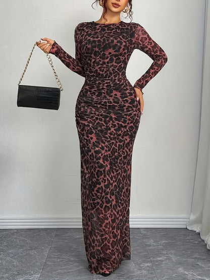 Robe maxi pour femmes avec motif léopard et coupe flatteuse Chic und Stil